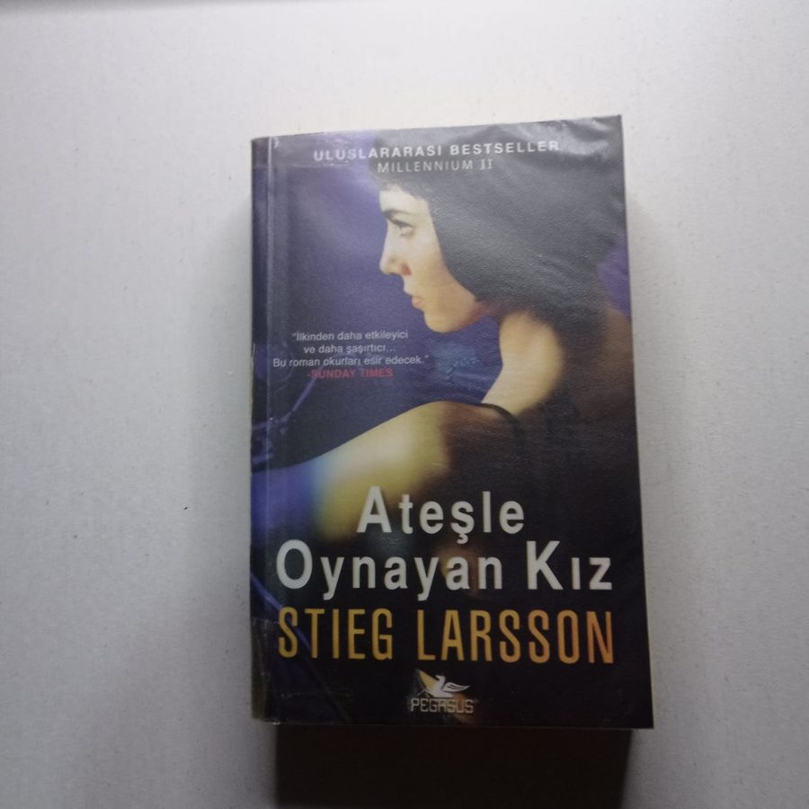 Ateşle Oynayan Kız